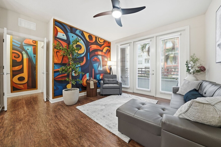 Building Photo - 1700 W Cleveland St