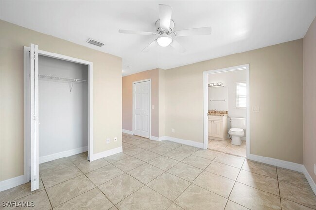 Building Photo - 4208 SW 7th Pl