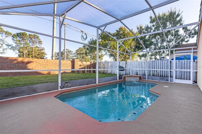 Building Photo - 2299 Santa Lucia St