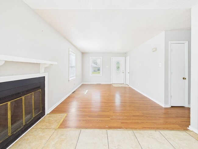 Building Photo - 835 Winnetka Ave