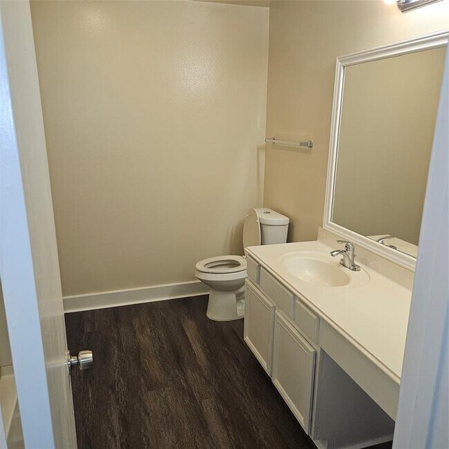 Building Photo - 20922 Young Meadows Way