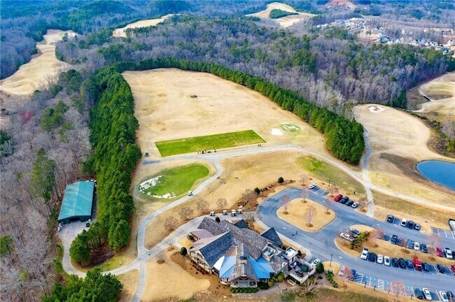 Building Photo - 309 Trappers Bluff