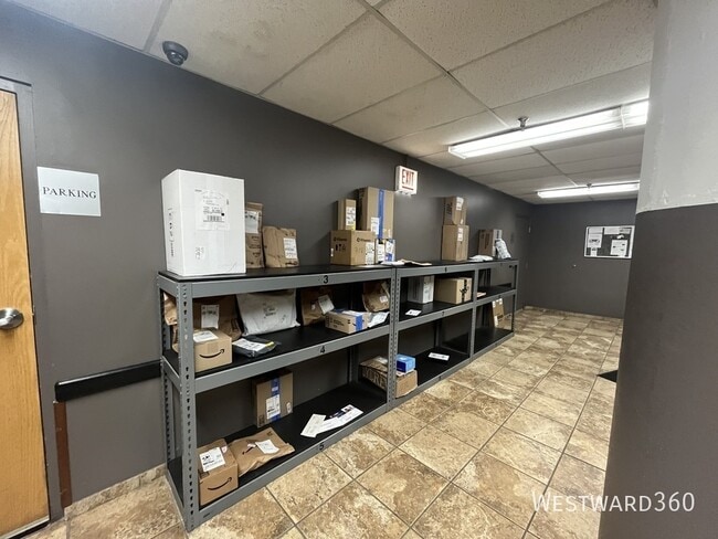 Building Photo - 221 E Cullerton St
