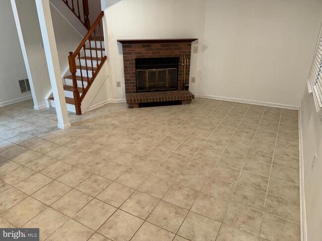 Building Photo - 9252 Pirates Cove