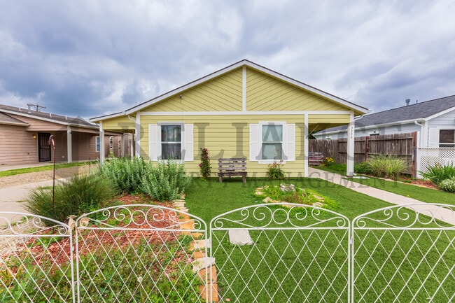 Primary Photo - 3390 N Jackson Ct