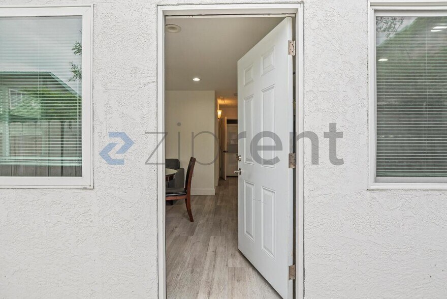 Building Photo - 34497 Salinas Pl