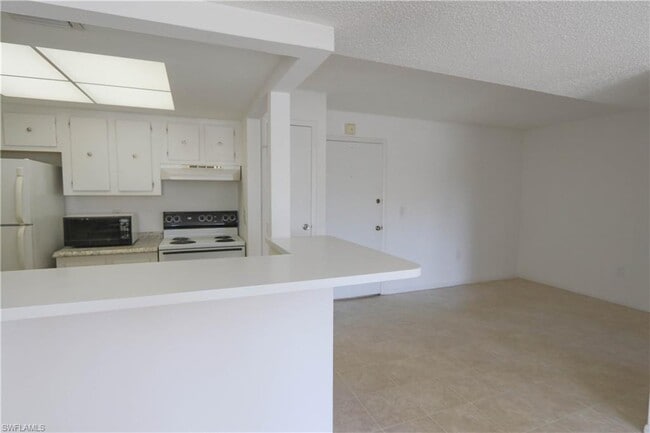 Building Photo - 3704 Broadway-