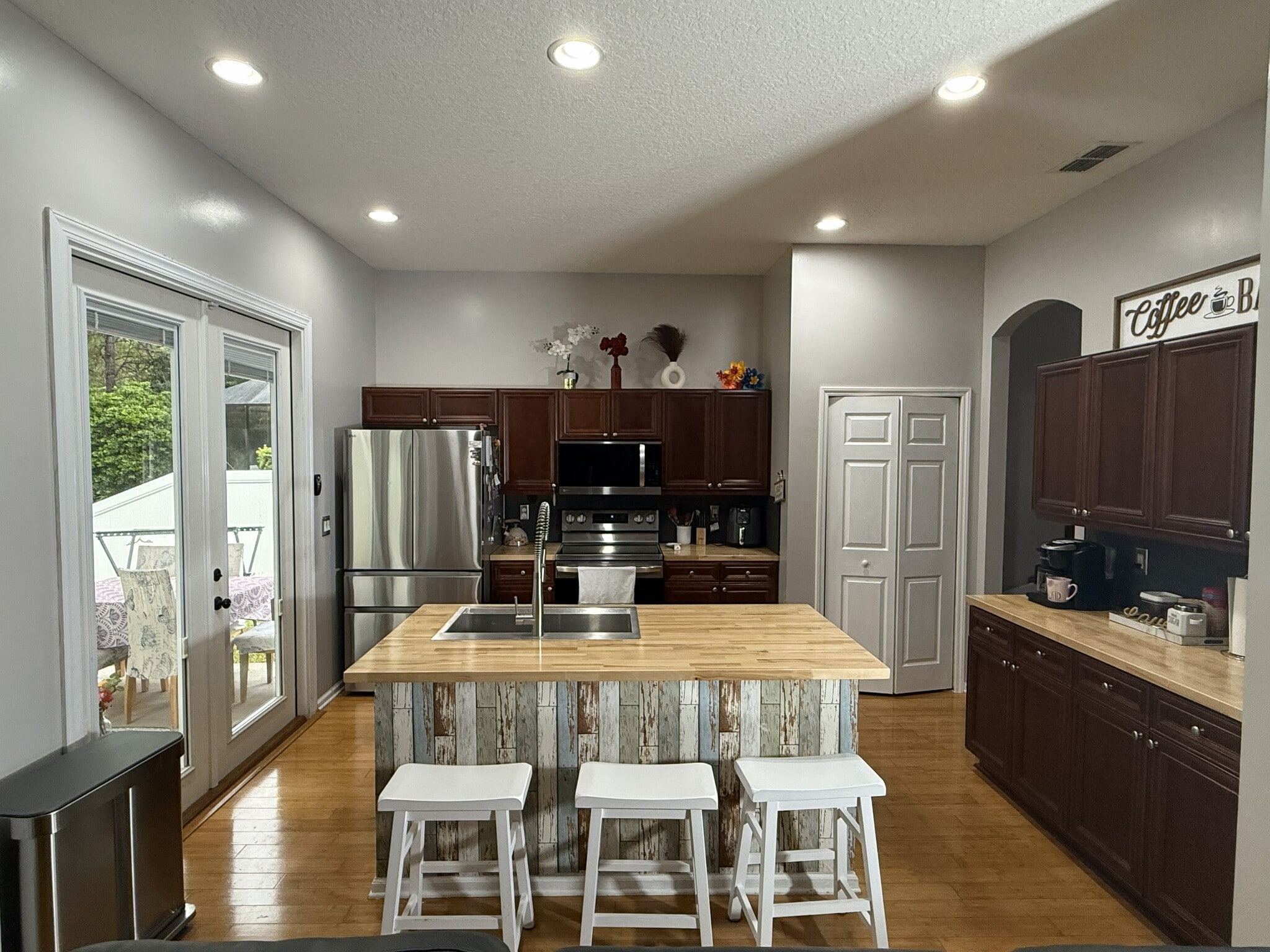 Building Photo - 944 Waverly Bluff Ct