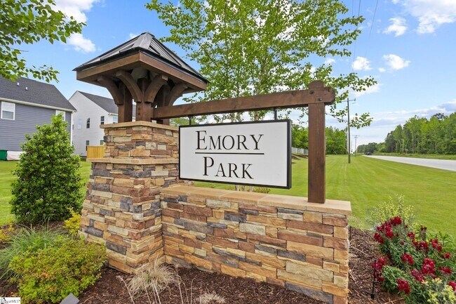 Building Photo - 680 Lady Fern Dr