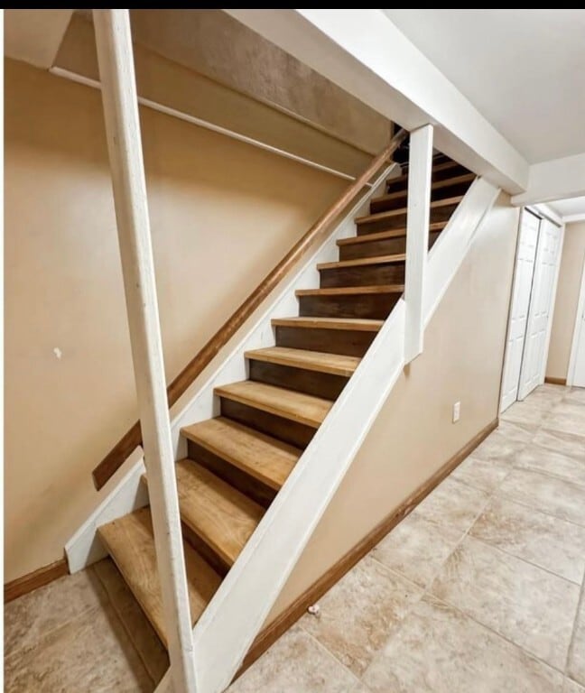 Building Photo - 364 Oak St