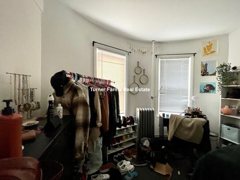 Building Photo - 10 Parker Hill Ave