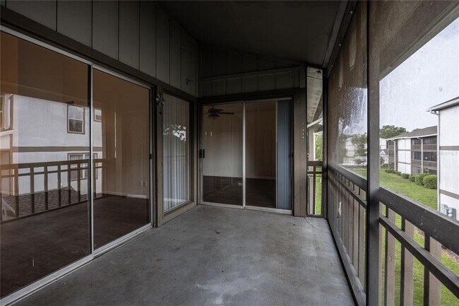 Building Photo - 6519 W Newberry Rd