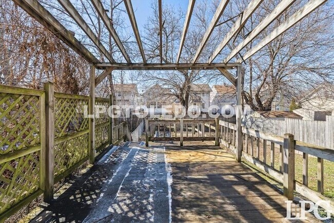 Building Photo - 4117 Thornton Ave