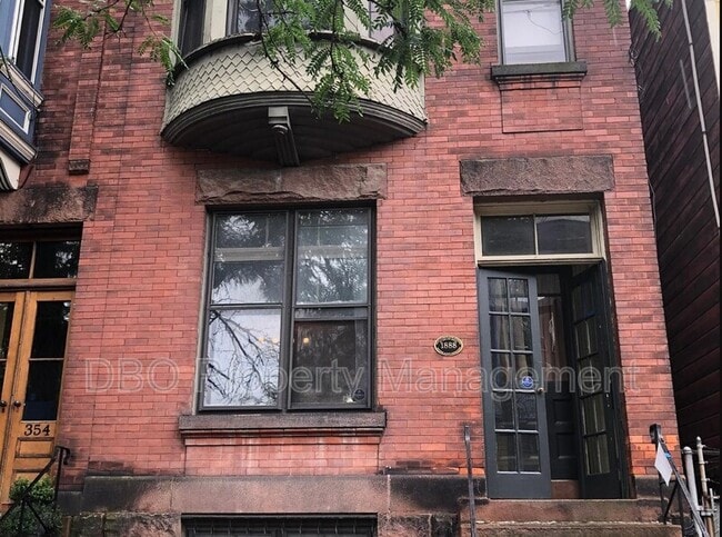 Building Photo - 356 Hamilton St