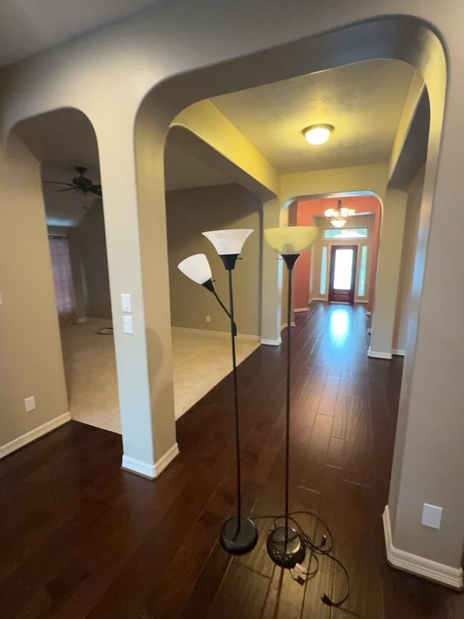 Building Photo - 8211 Mattwood Dr