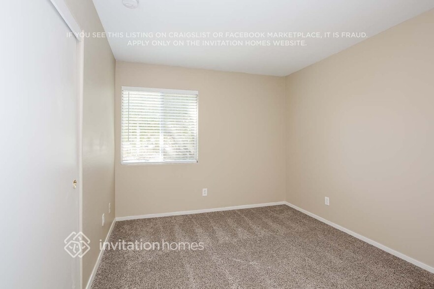 Building Photo - 7825 Strong Water Ct