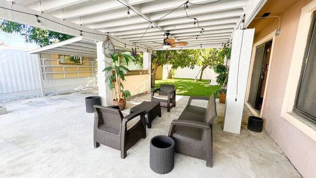 Building Photo - 12255 NW Miami Ct
