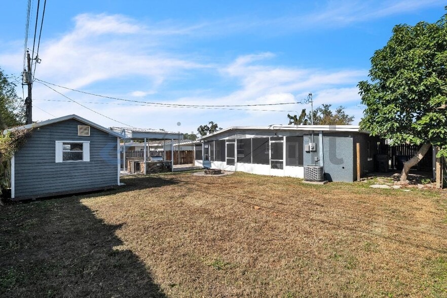 Building Photo - 508 Garden Dr N