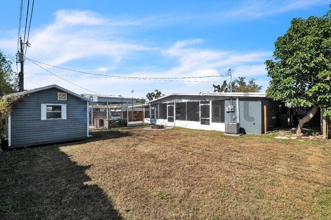 Building Photo - 508 Garden Dr N