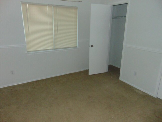 Building Photo - 6511 Colonial Rose Ln