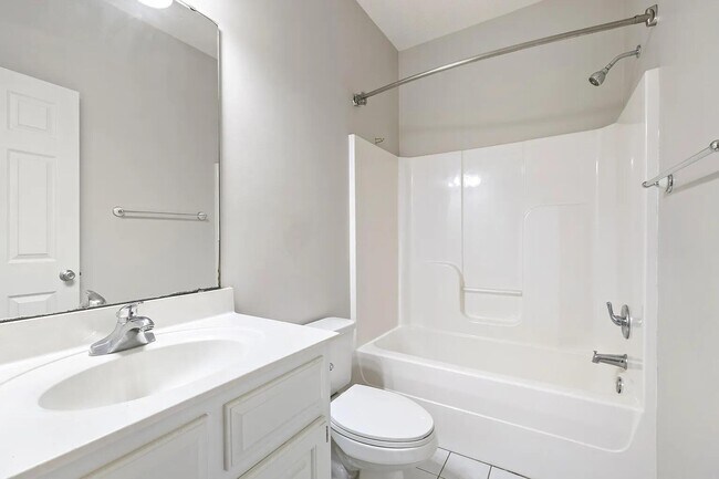 Building Photo - 3225 Mayflower Ln