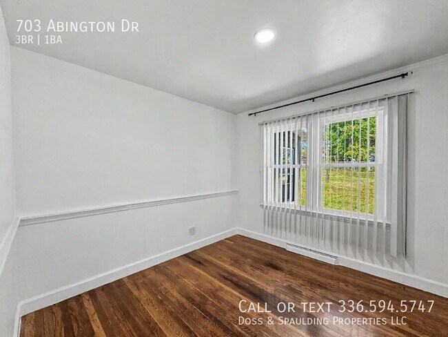 Building Photo - 703 Abington Dr