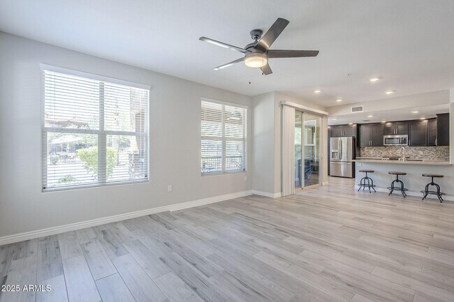 Building Photo - 2425 W Bronco Butte Trl