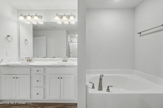Building Photo - 14027 Oak Arbor Dr