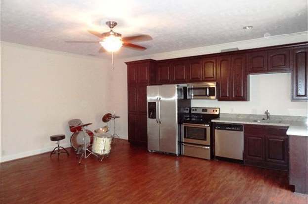 Building Photo - 1236 Cortlandt St