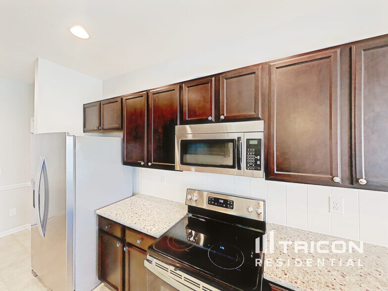 Building Photo - 109 Claystone Dr