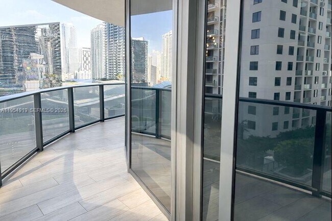 Building Photo - 45 SW 9th St