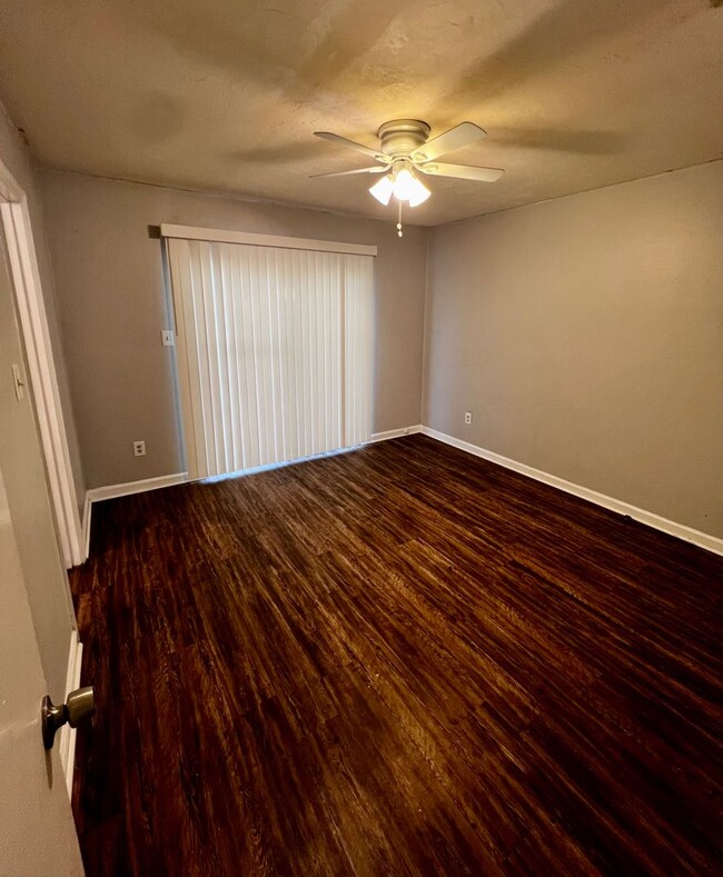 Building Photo - 2 Bedroom Close to FSU & TCC