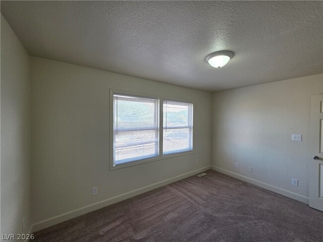 Building Photo - 1590 Mustang Dr