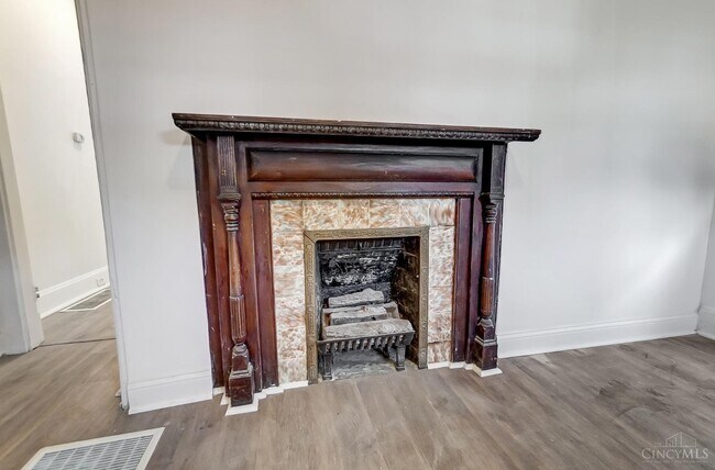 Building Photo - 2228 Reading Rd