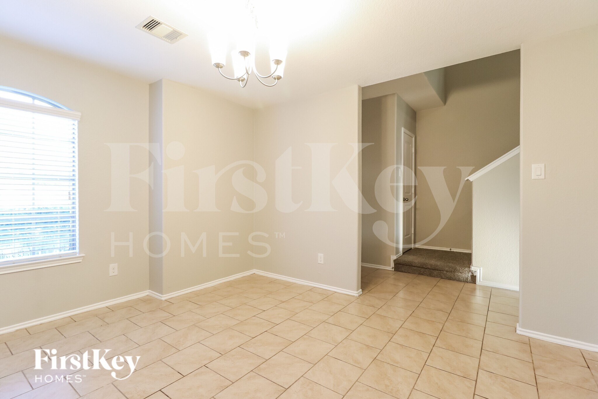 Building Photo - 21699 Horseshoe Dr