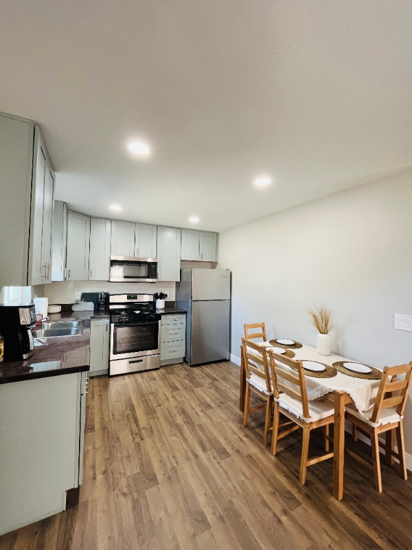 Building Photo - 3410 Chamoune Ave