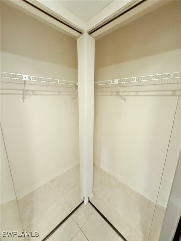 Building Photo - Oaks IV - RR203