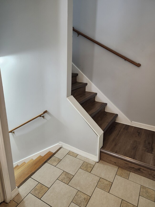 Building Photo - 6221 Boone Ave N