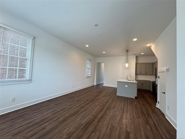 Building Photo - 8416 Conduit St