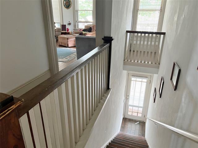 Primary Photo - 420 W Franklin St