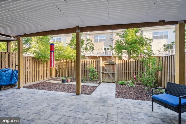 Building Photo - 6257 Harbin Dr