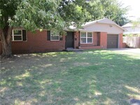 Building Photo - 212 S Mercedes Dr