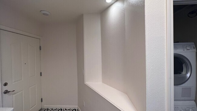 Entrance - 3128 Loma Verde Dr