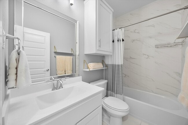 Building Photo - 8220 Callimont Ln