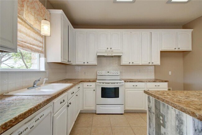 Building Photo - 1415 Coral Cay Ln