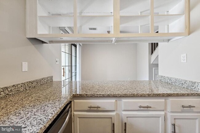 Building Photo - 2053 Headlands Cir