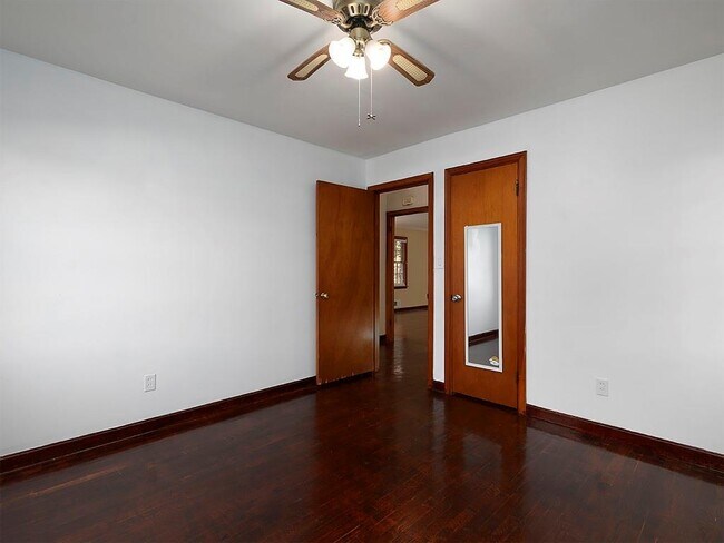 Building Photo - 858 Gaylemont Cir