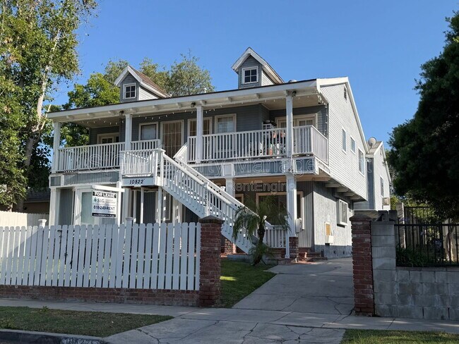 Building Photo - 10822 Hartsook St