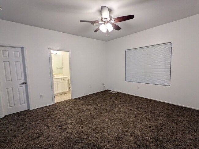 Building Photo - Rancho Sahuarita Home