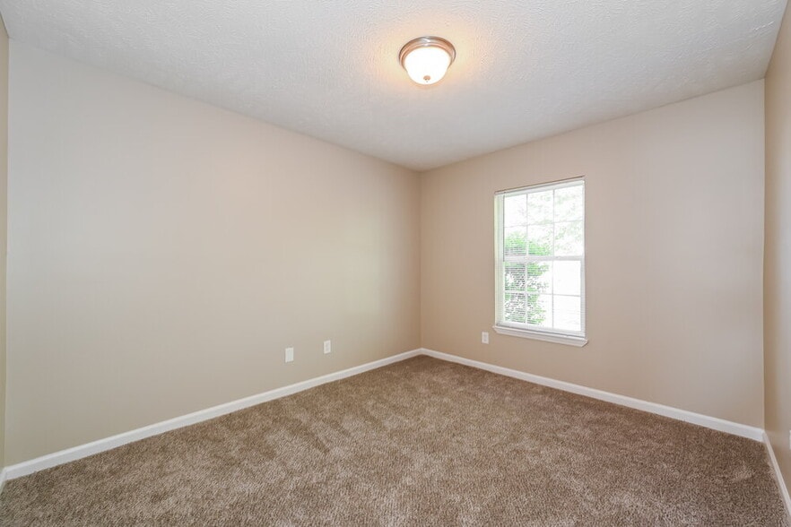 Building Photo - 176 Howard Woody Dr